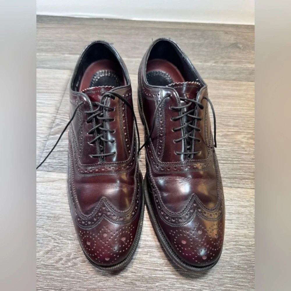 Florsheim Men's Oxford Brogues - Deep Burgundy size 8.5 (s251)